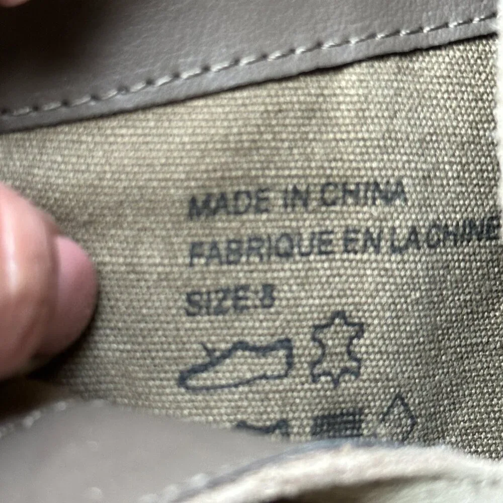 Urban Outfitters Suede Tan Ankle Boot Size 8